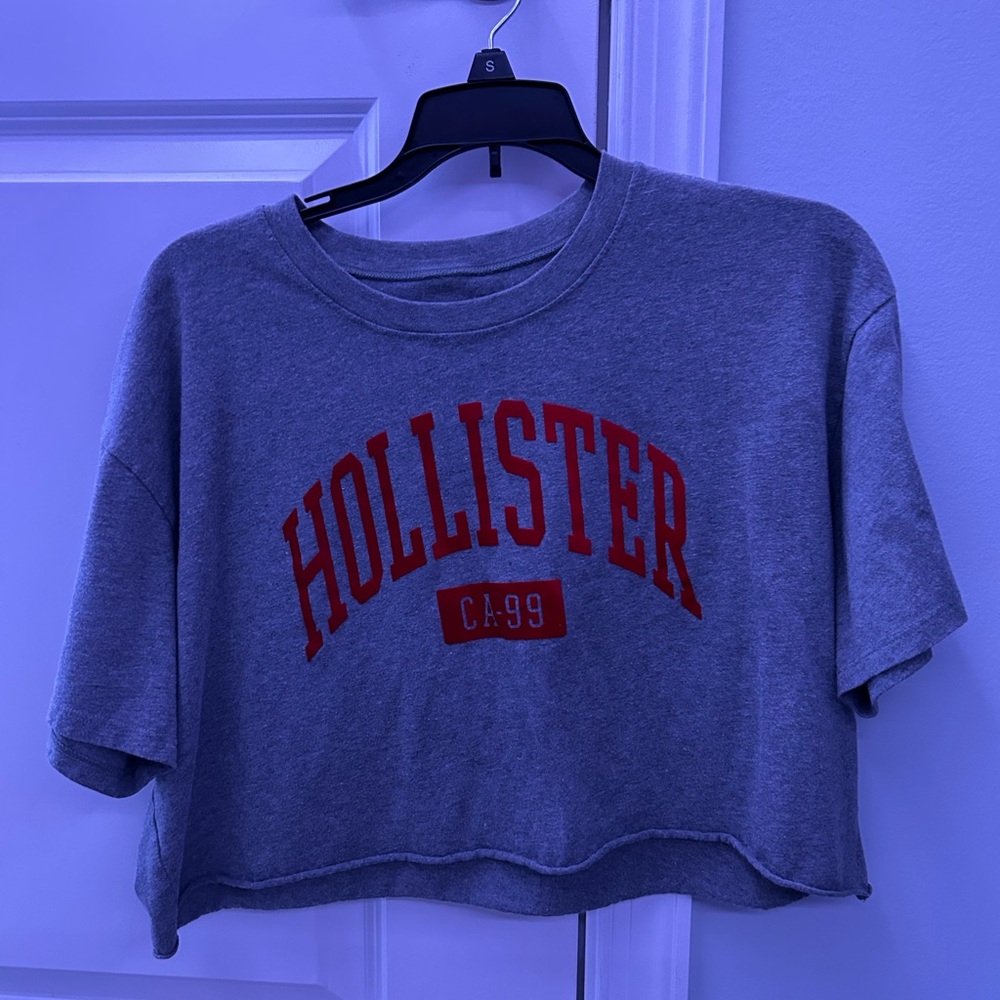 hollister crop top